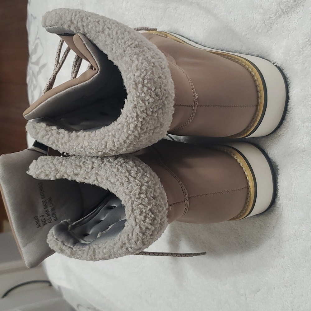 Shoe - Picture 3 of 5
